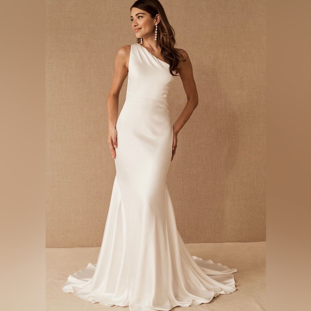 Nouvelle Amsale Pearce Gown